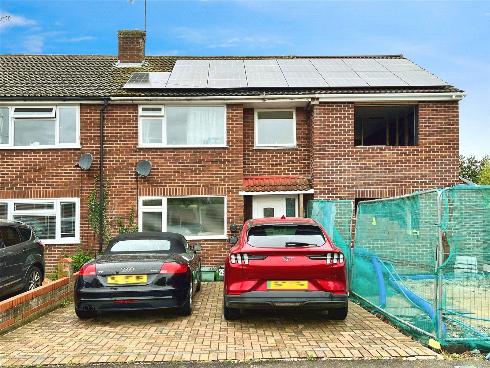 261a, Gloucester Avenue, Essex photo 2