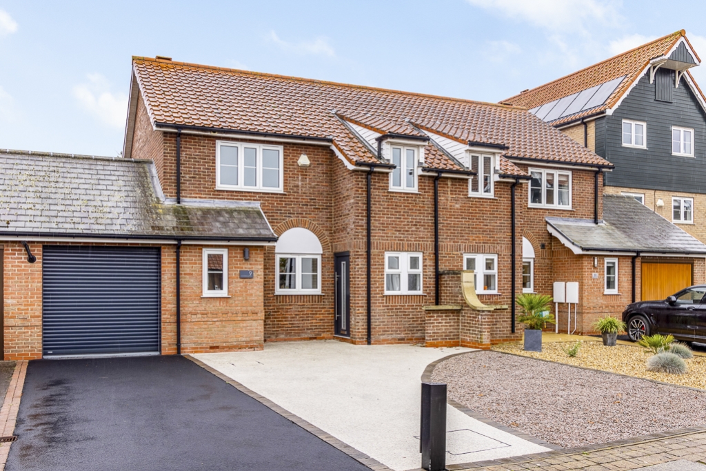 3-bed house on 9, Bridge Walk, Lincoln, £395,000