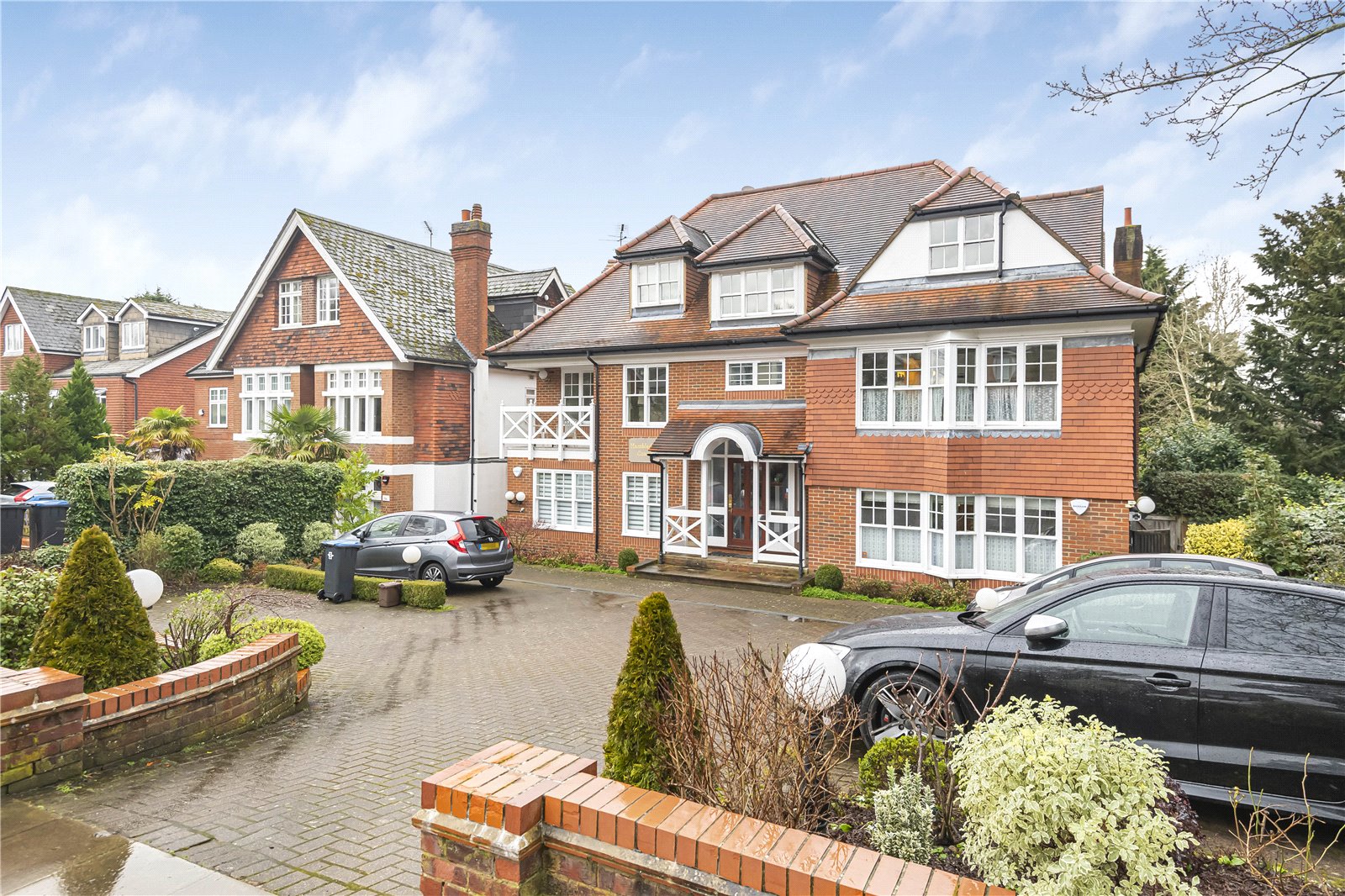 3 bedroom flat for sale 0