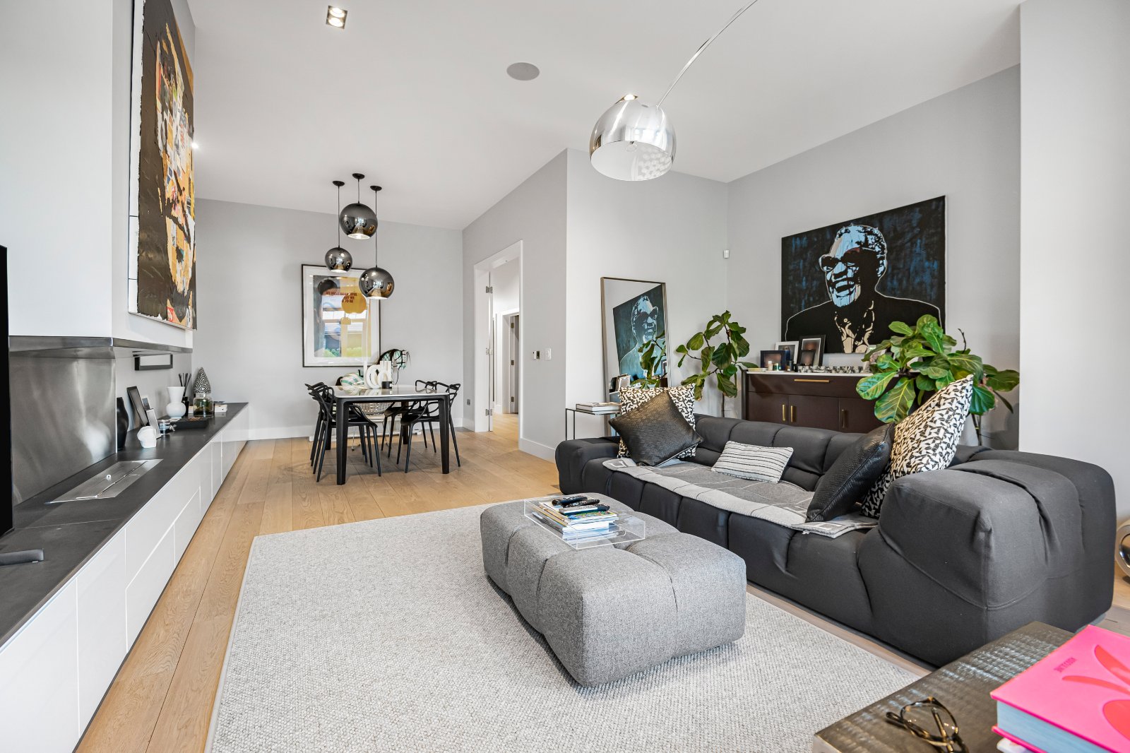 3 bedroom flat for sale 0