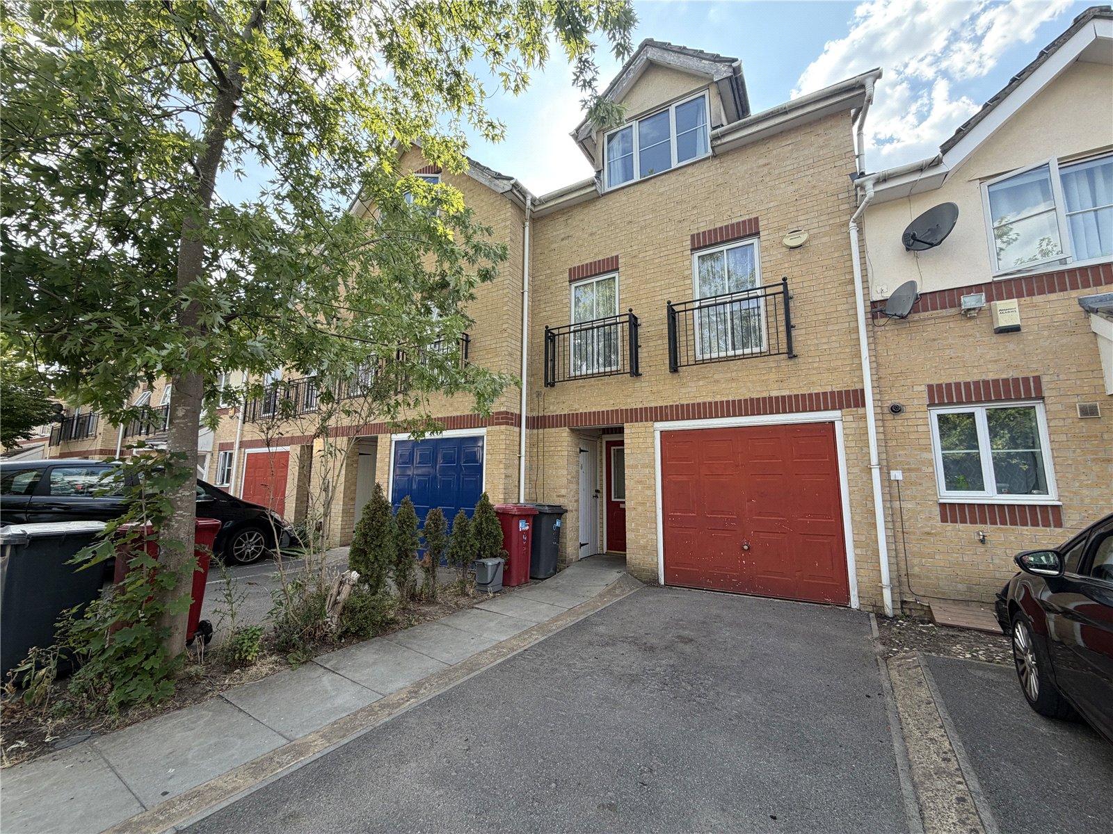 9, Chaucer Way, Slough photo 4