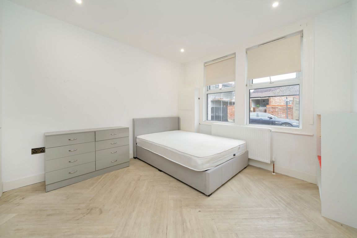 Room 1, 117, Roxborough Road, Harrow photo 5