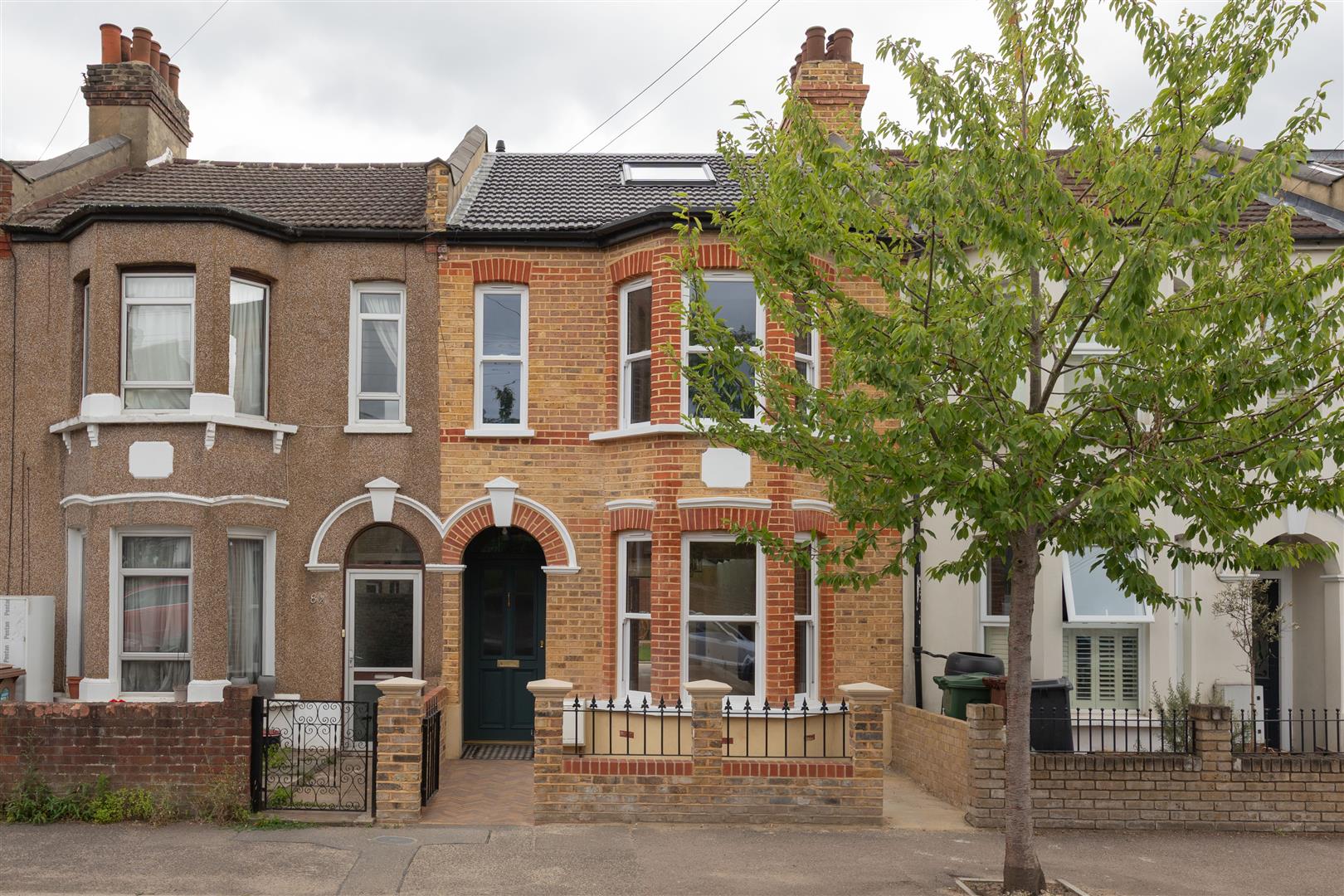 5 bedroom property for sale 0