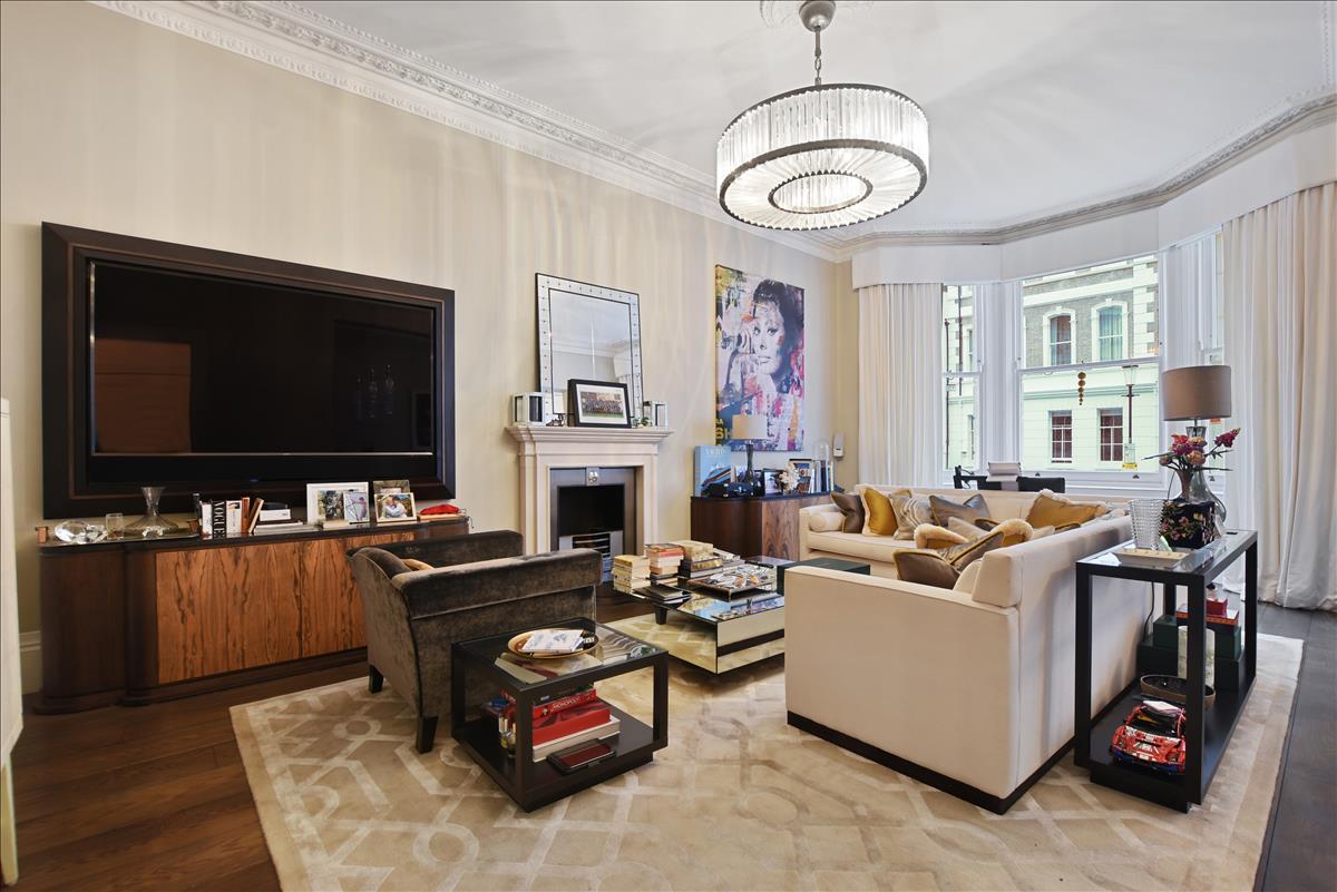 4 bedroom flat for sale 0