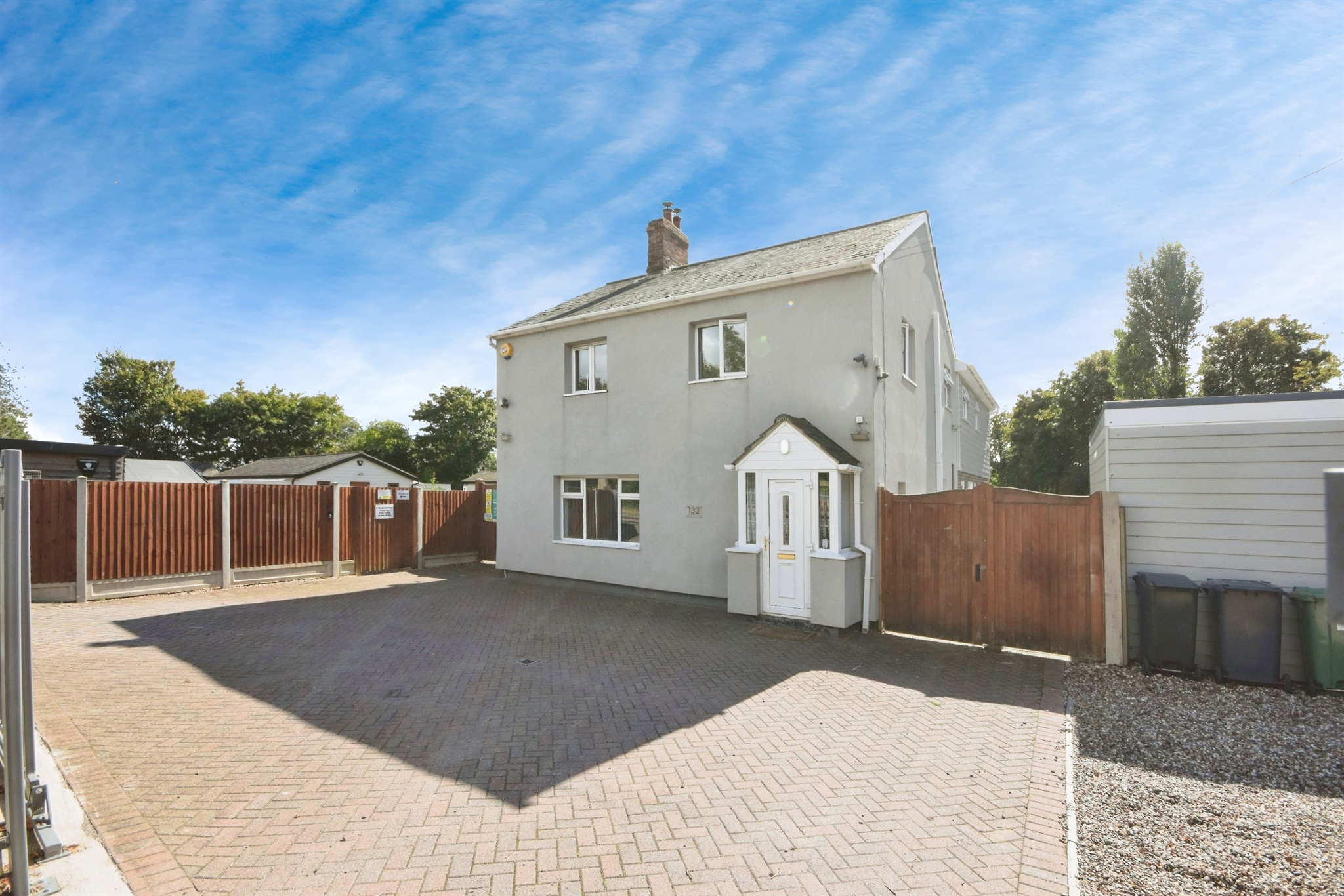 5 bedroom detached house for sale 0