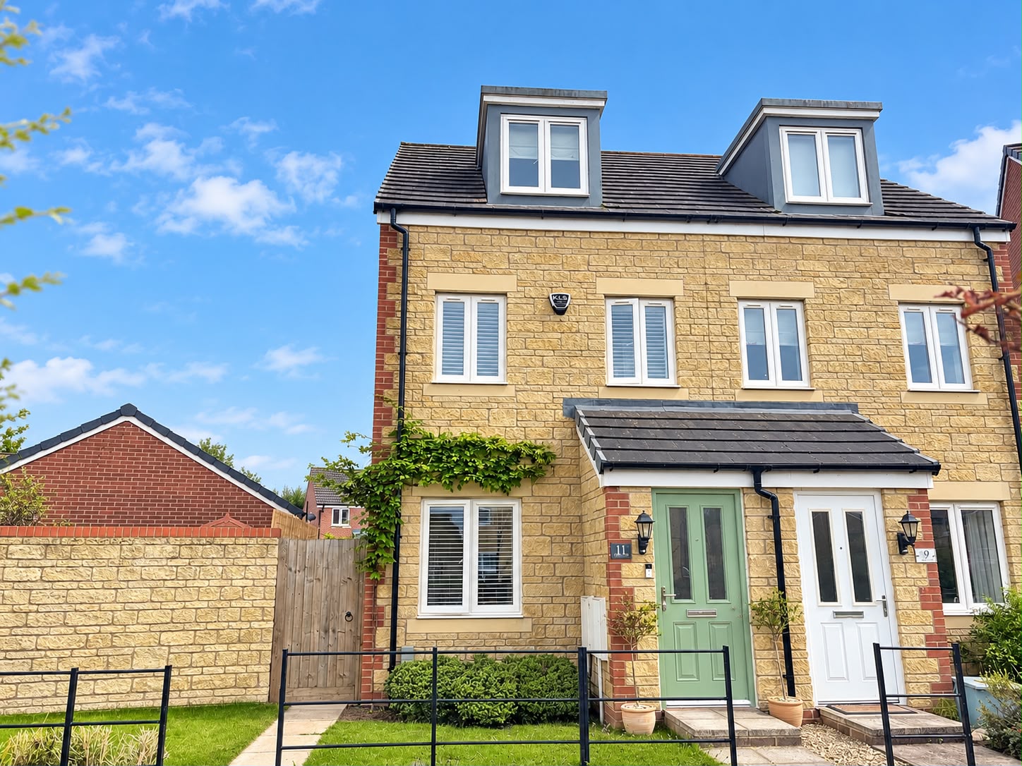 11, Griffin Walk, Chippenham photo 2