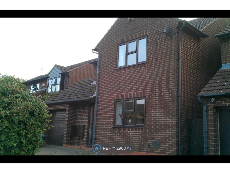 Leafield Rise, Two Mile Ash, Milton Keynes photo 5