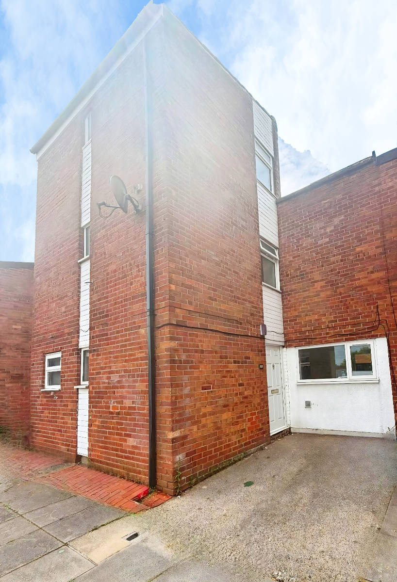 118 Tanfields, Skelmersdale photo 2