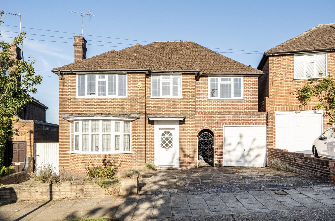 5 bedroom detached house for sale - Million Plus.com The Luxury Marketplace