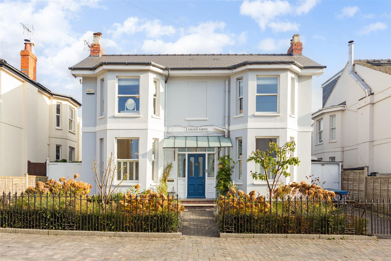 5 bedroom property for sale 0