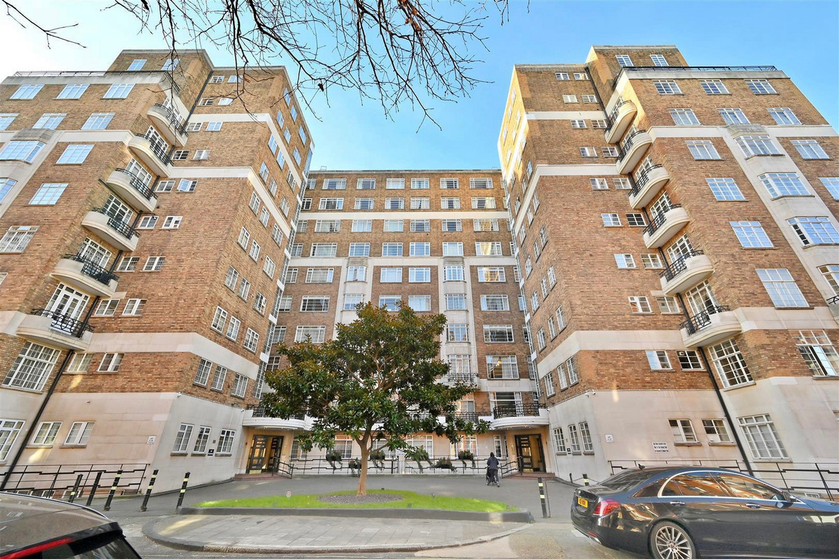 4 bedroom flat for sale 0