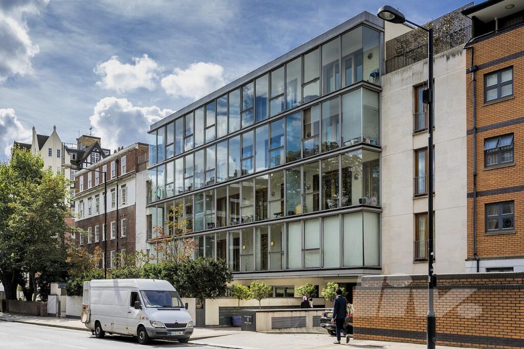 4 bedroom flat for sale 0