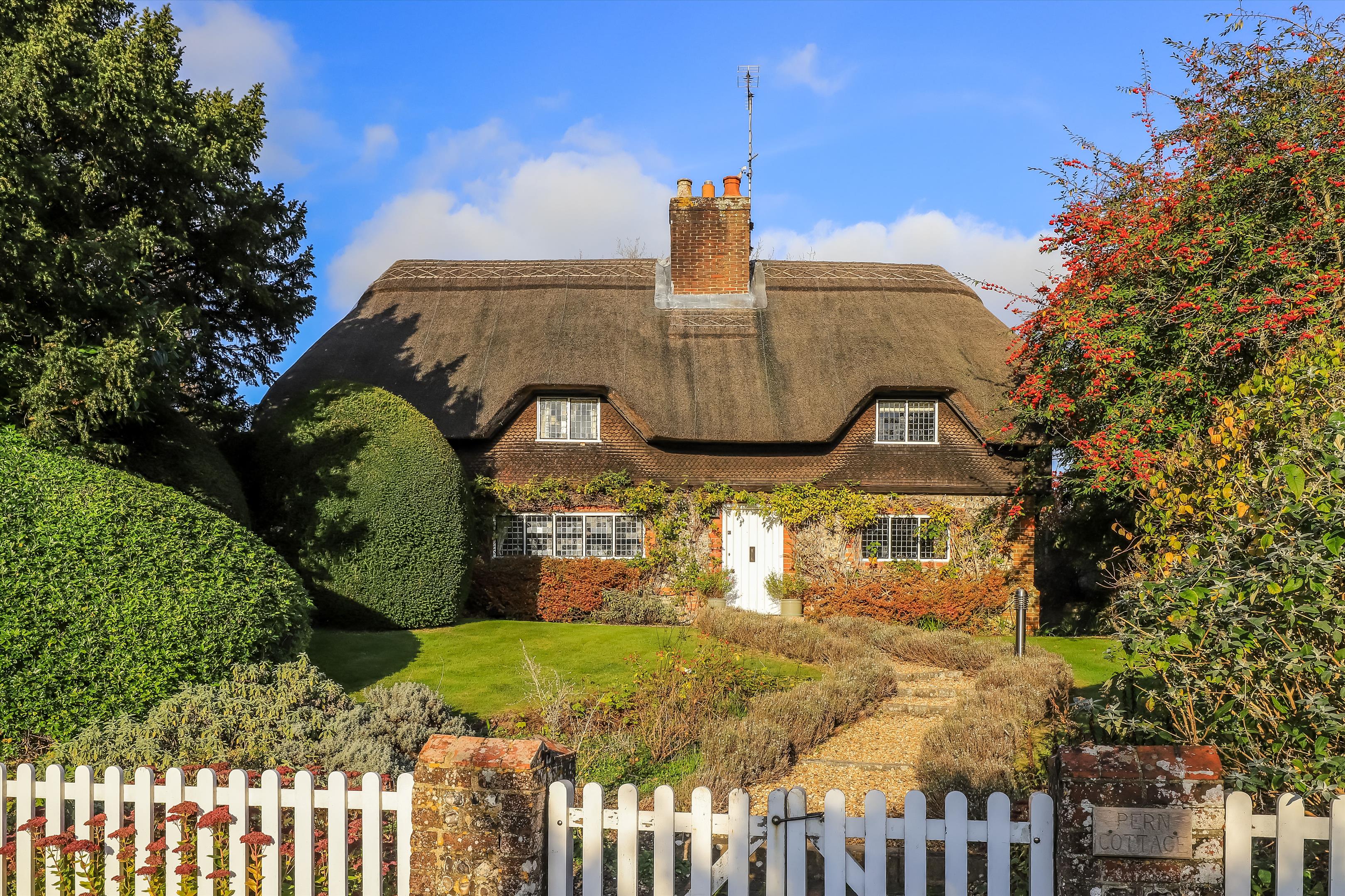 6 bedroom end terrace house for sale in London
