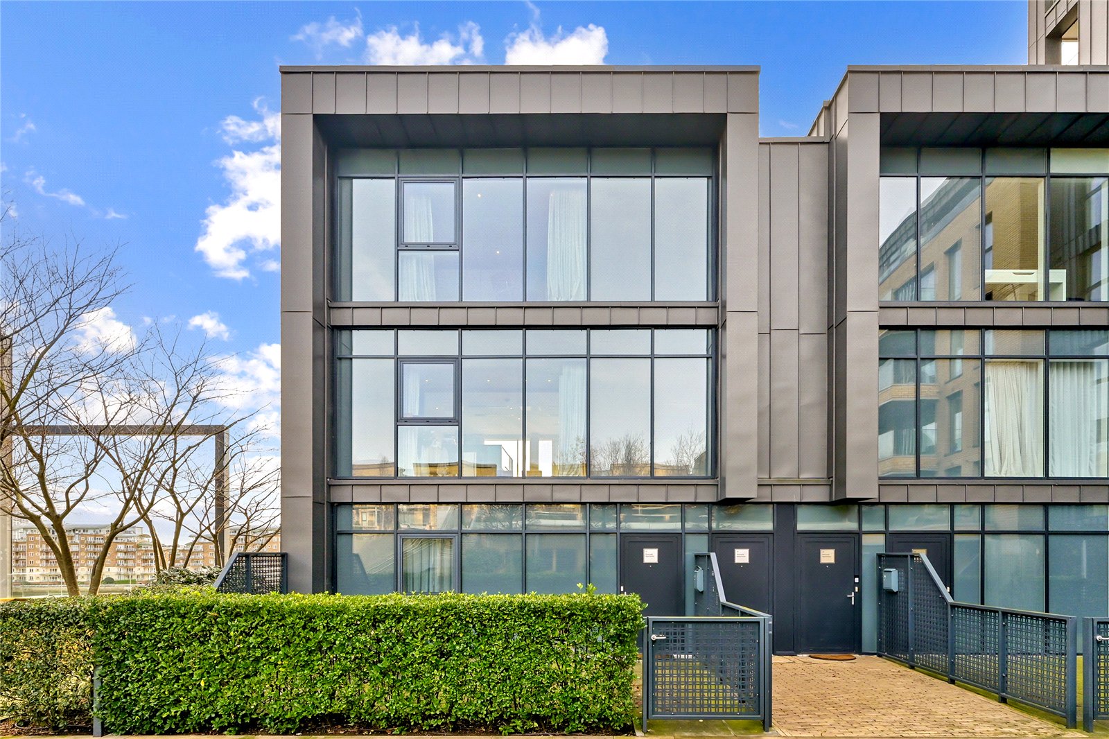 2 bedroom flat for sale 0