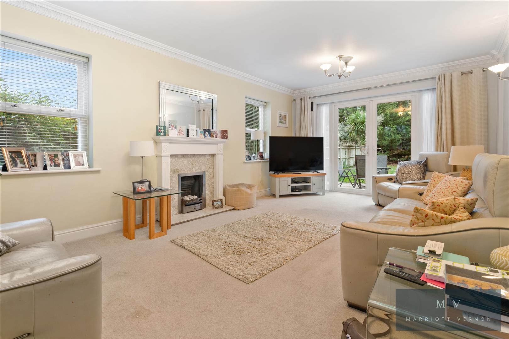 5 bedroom detached house for sale 0