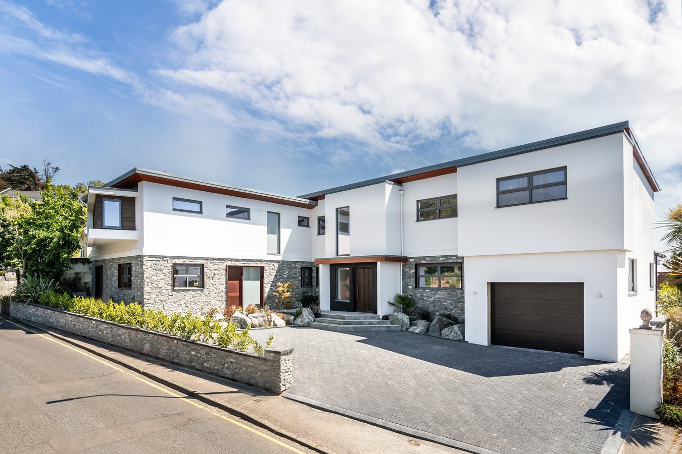 6 bedroom detached new house for sale 0