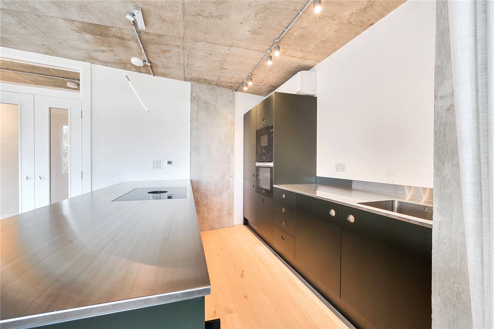 3 bedroom new flat for sale 0