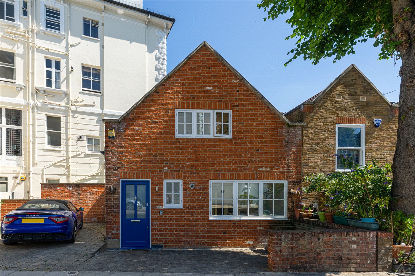 2 bedroom semi-detached house for sale 0