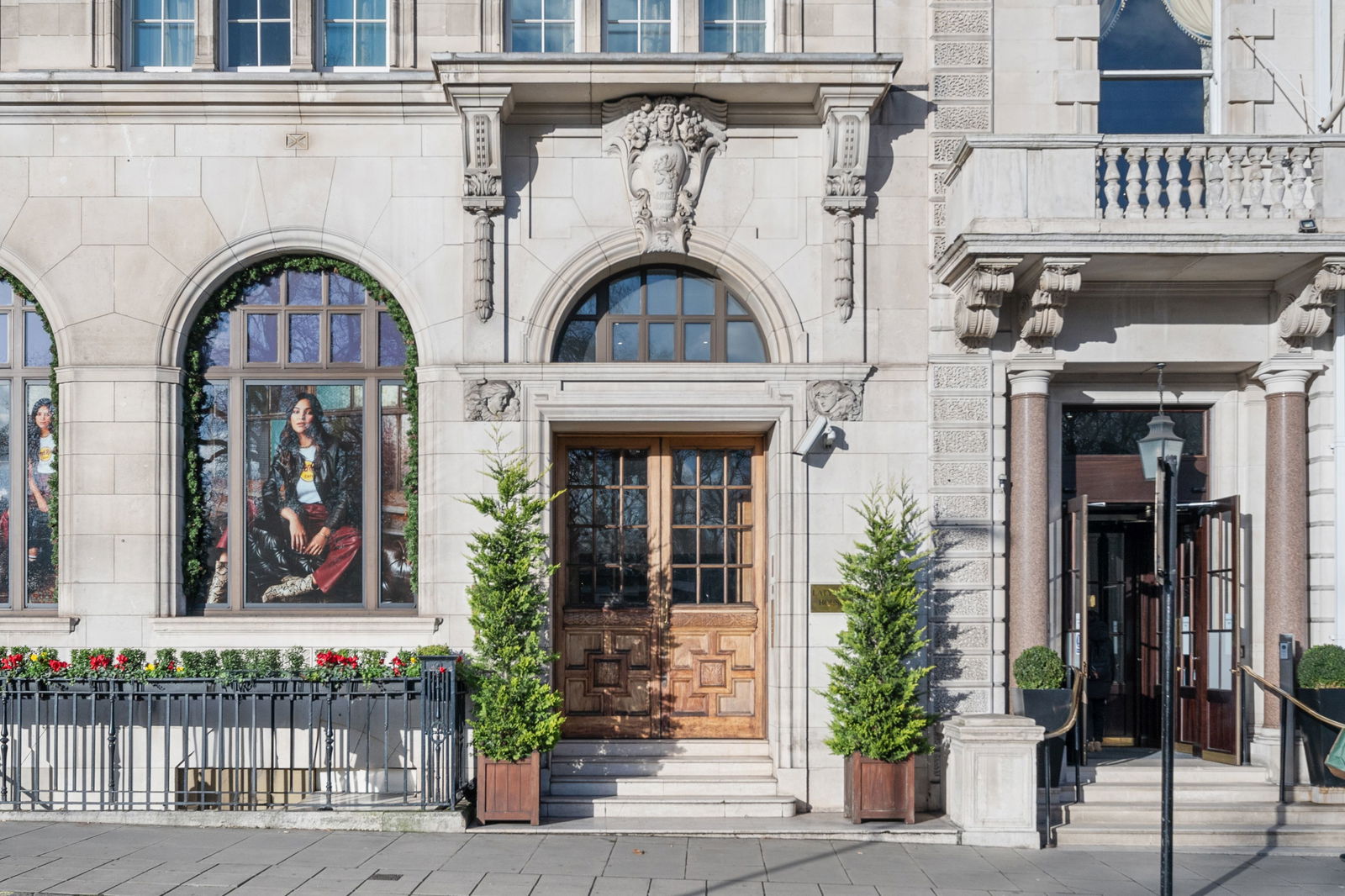 2 bedroom flat for sale 0