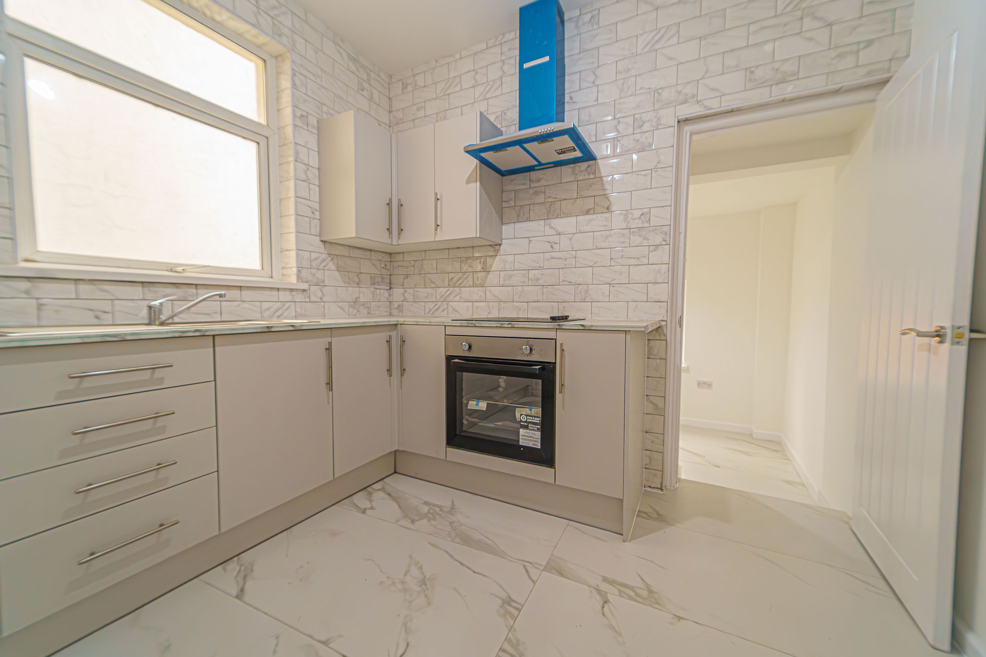 64 Fairoak Avenue, Newport photo 4