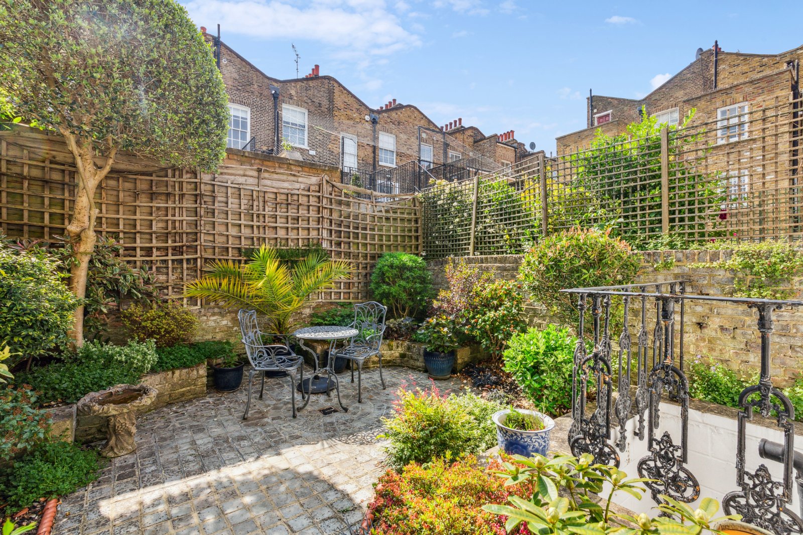 3 bedroom terraced house for sale 0