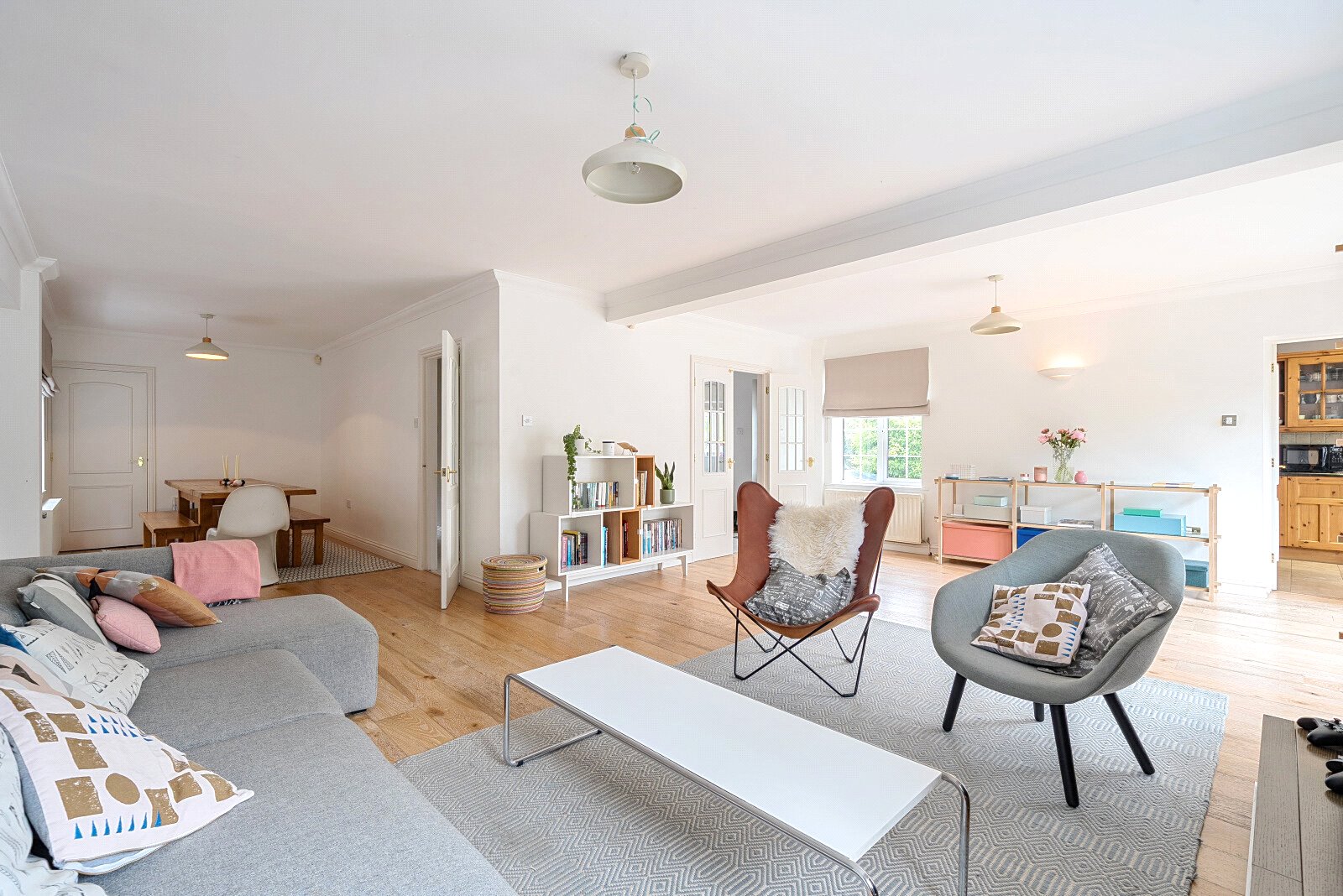 5 bedroom detached house for sale 0