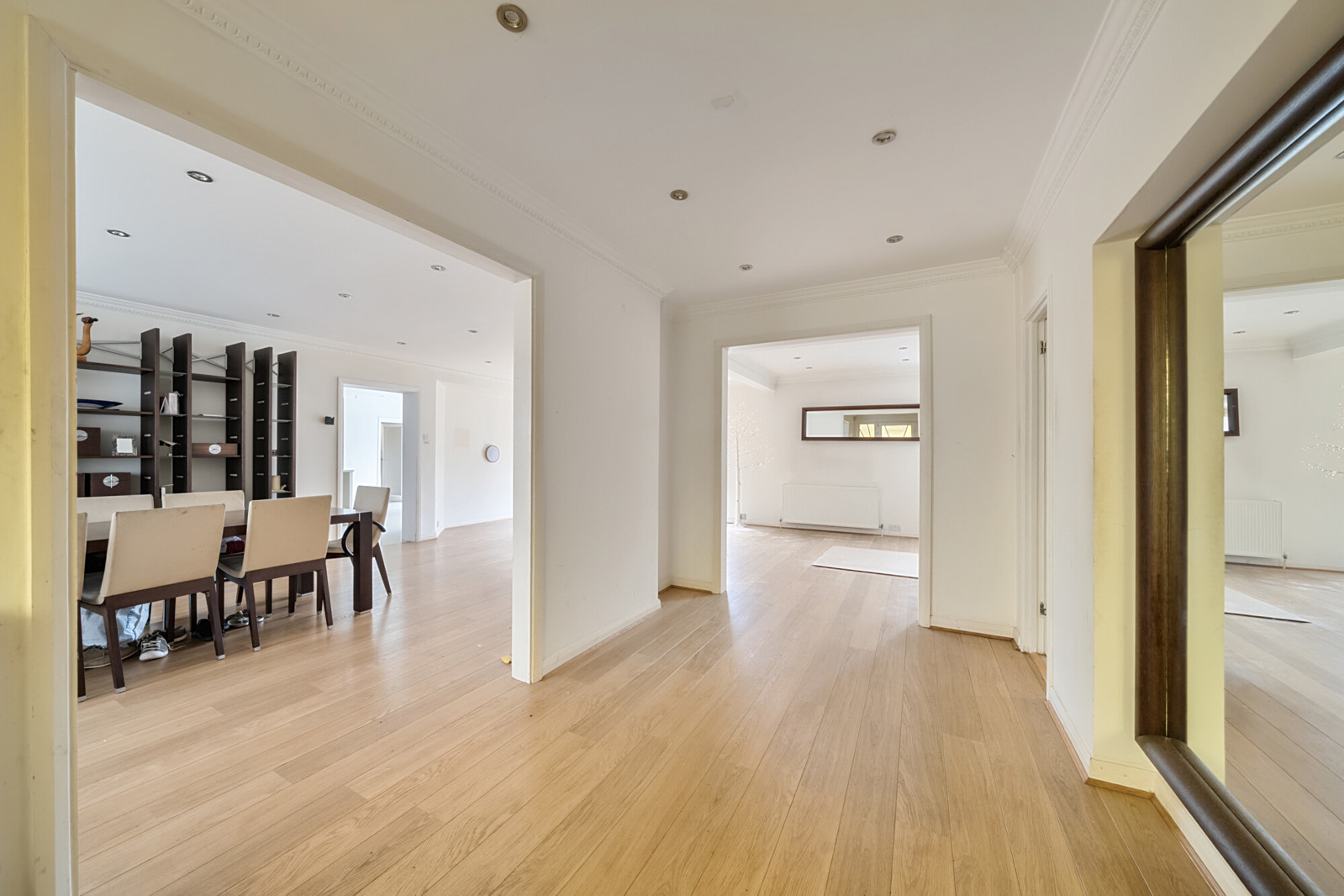 5 bedroom detached house for sale 0