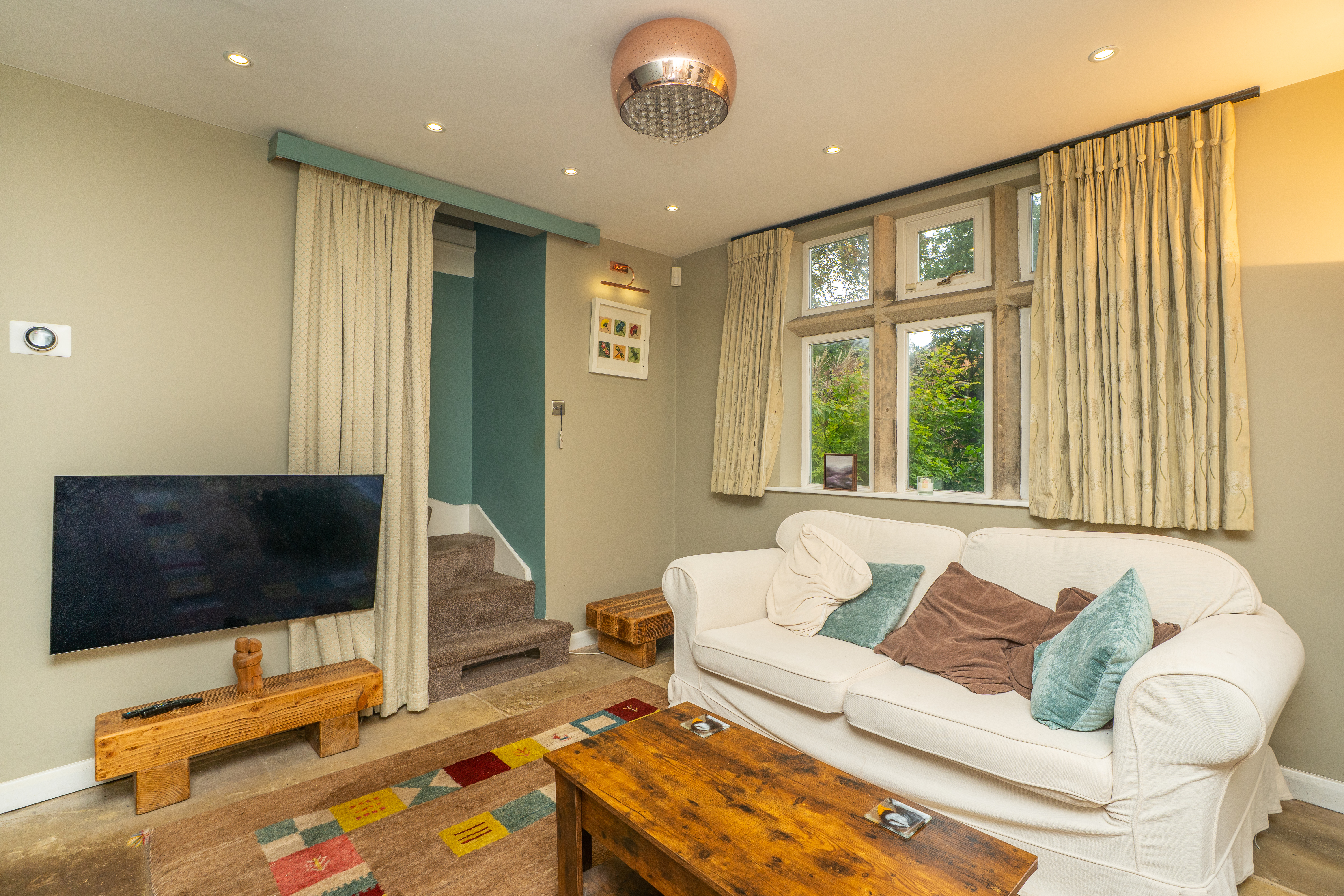 Asket Lodge, North Close, Leeds photo 3