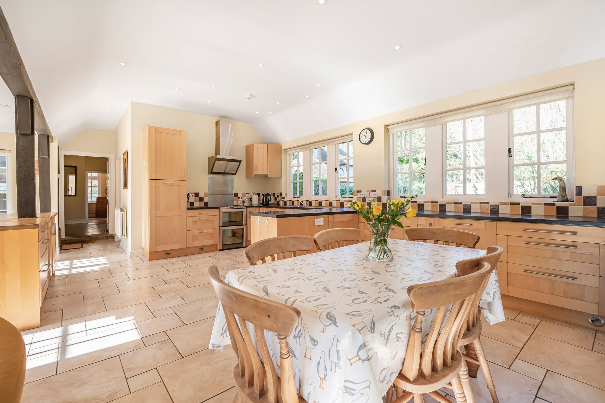 6 bedroom detached house for sale 0