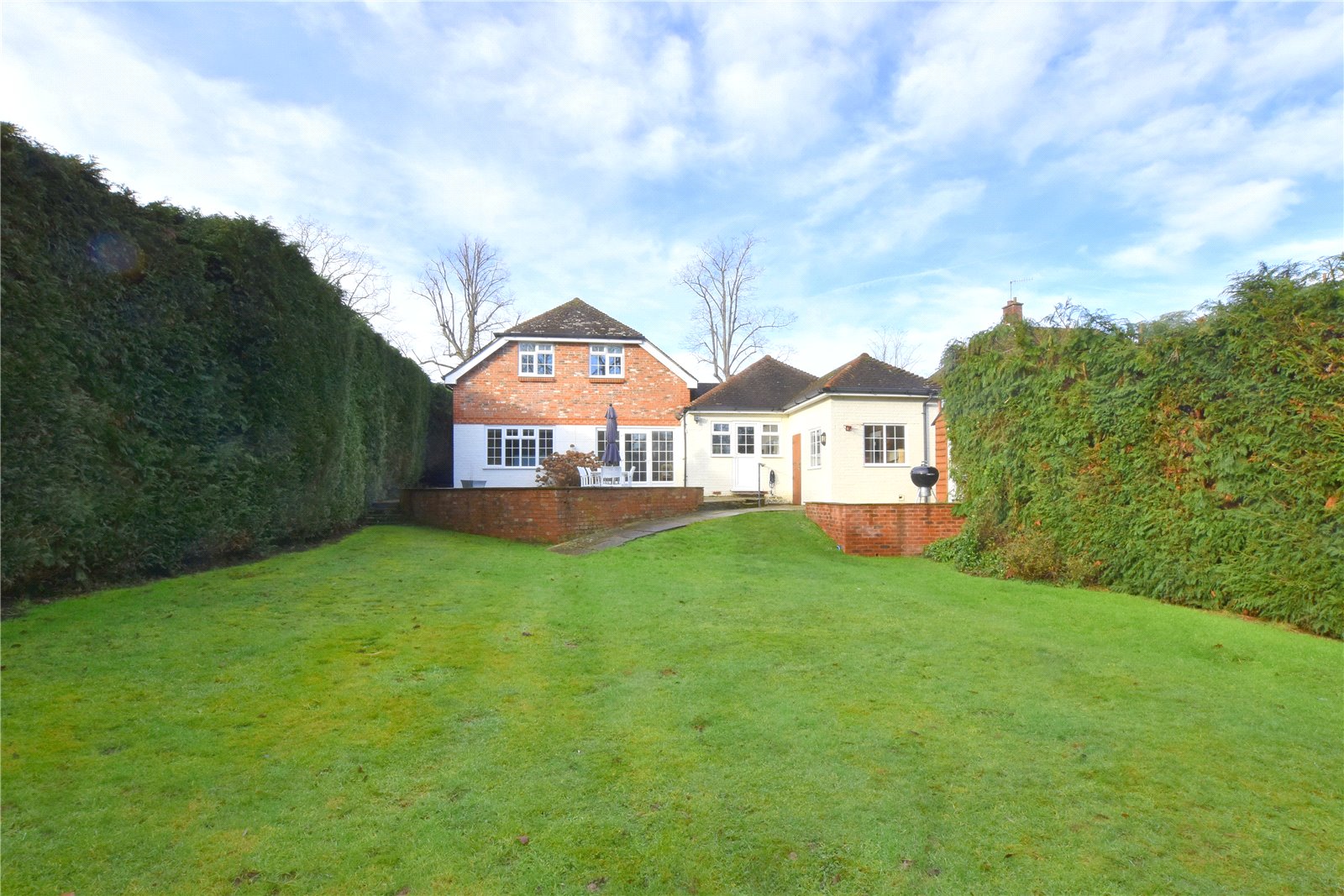 5 bedroom detached house for sale 0