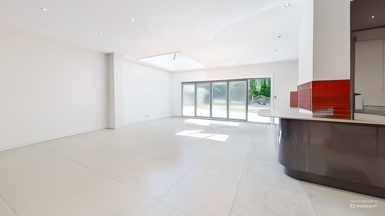 5 bedroom detached house for sale 0