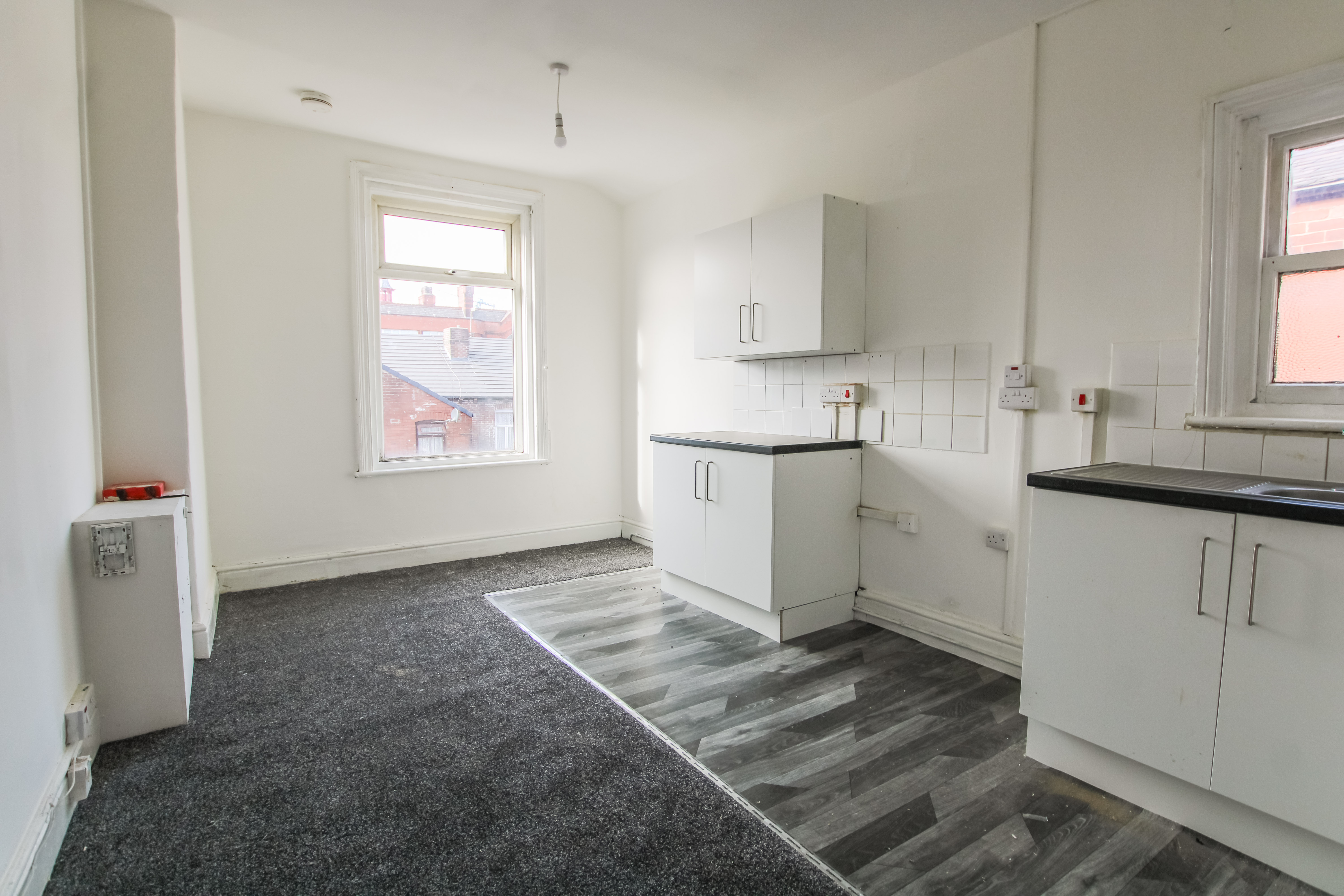10, Bromwich Street, Bolton photo 3