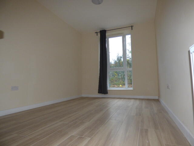 64 Trident House, 14, Queens Parade, Hendon photo 3