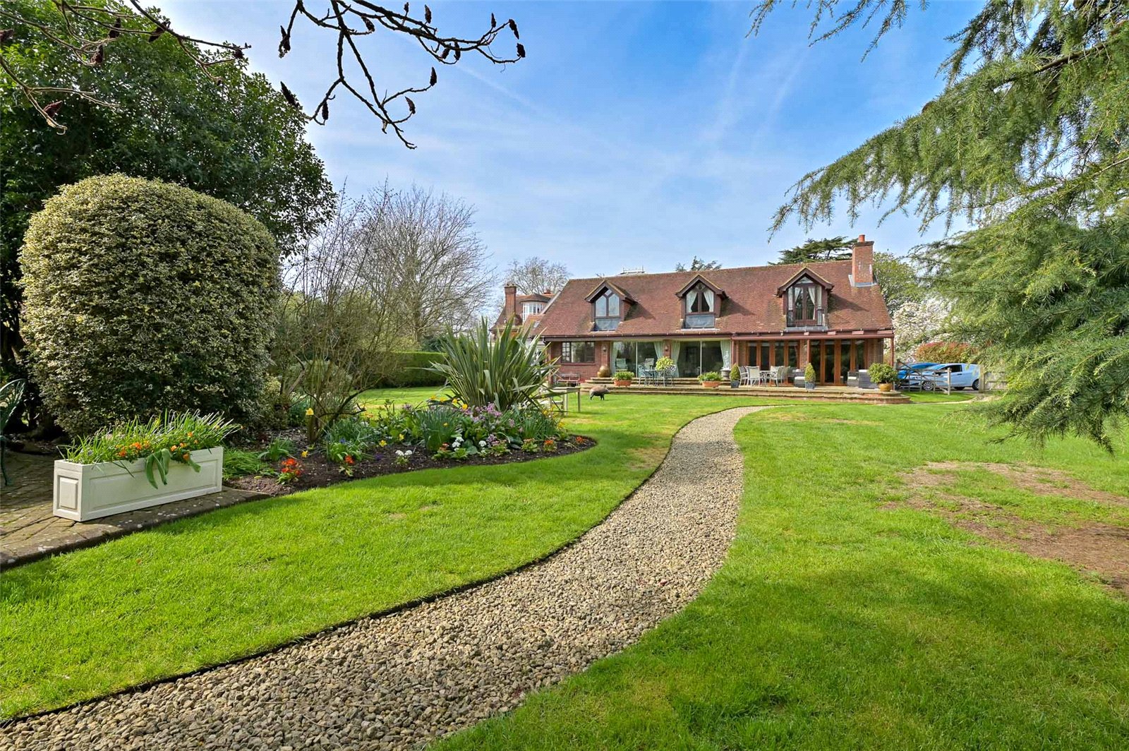 4 bedroom detached house for sale 0