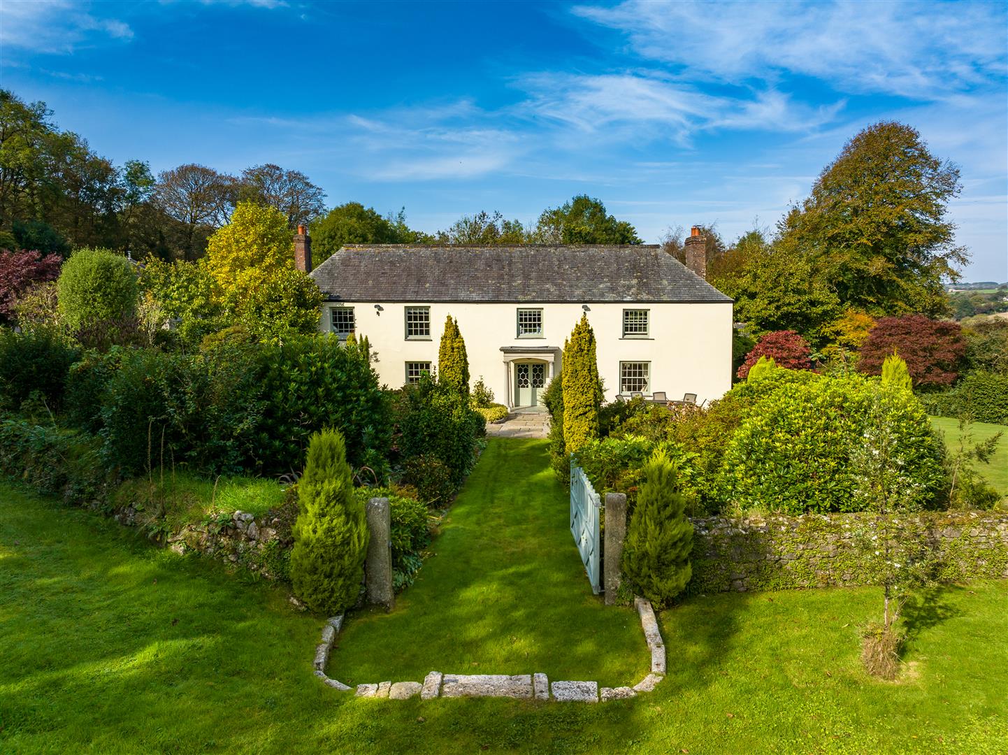 3 bedroom flat for sale