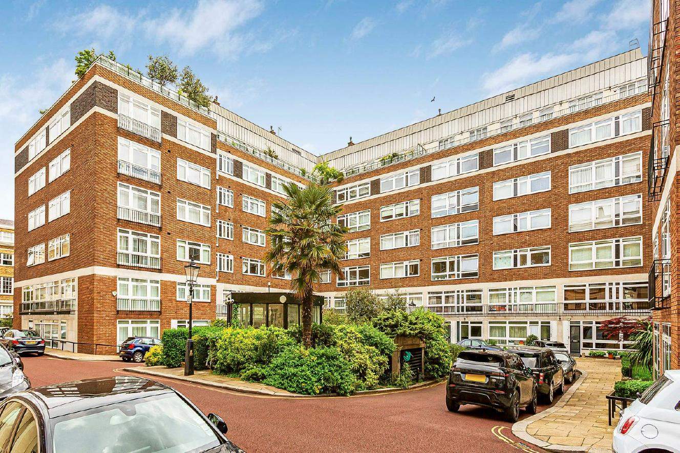 2 bedroom flat for sale 0