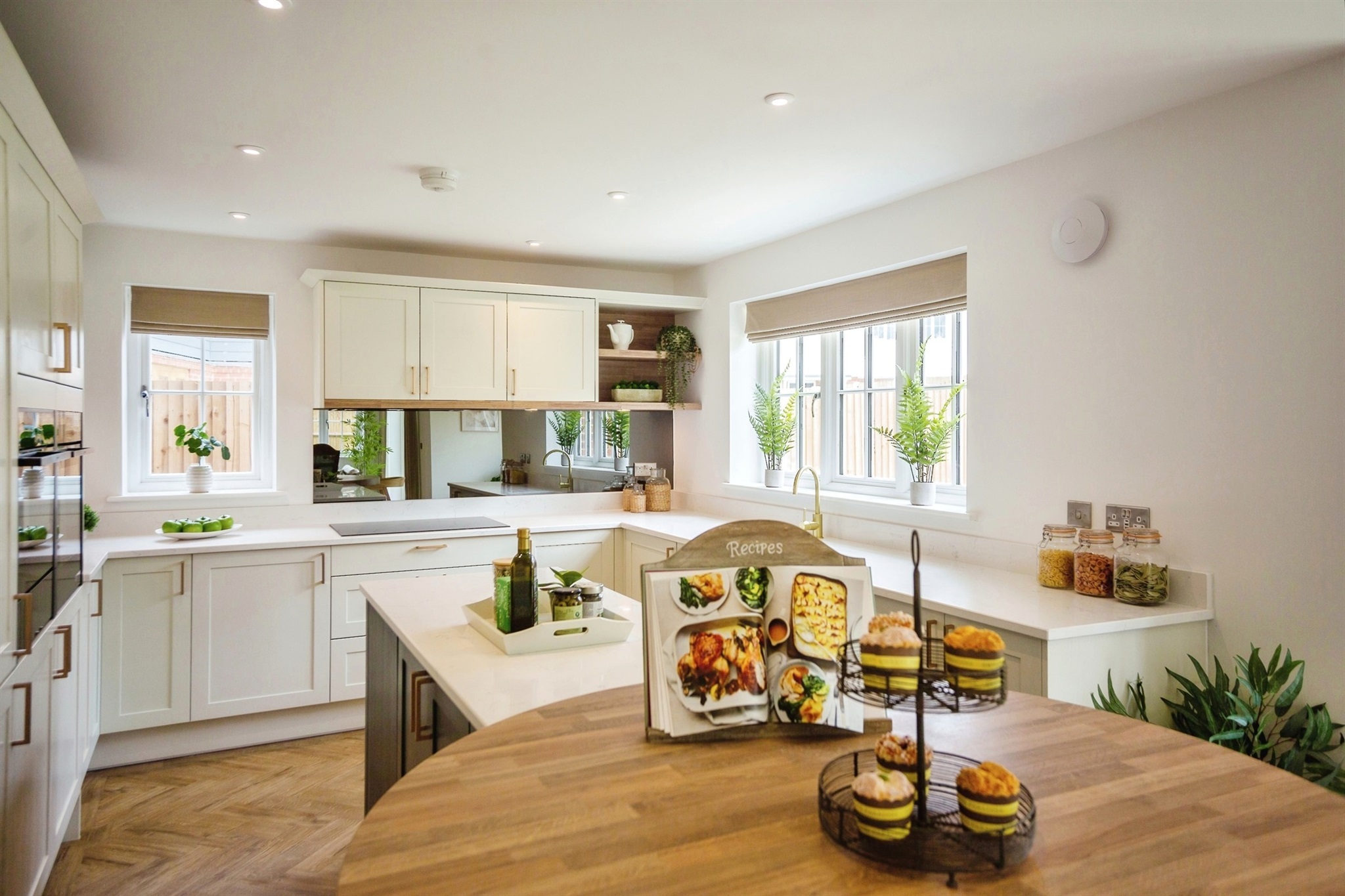 5 bedroom detached new house for sale 0