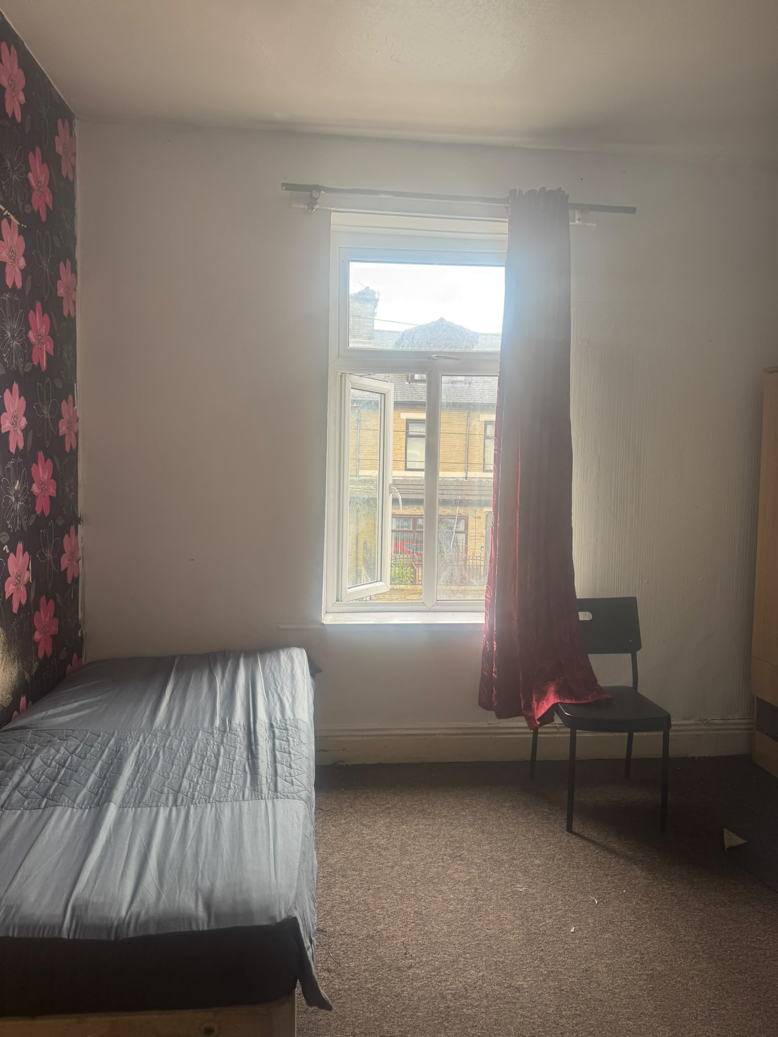 34, Grantham Road, Bradford photo 4