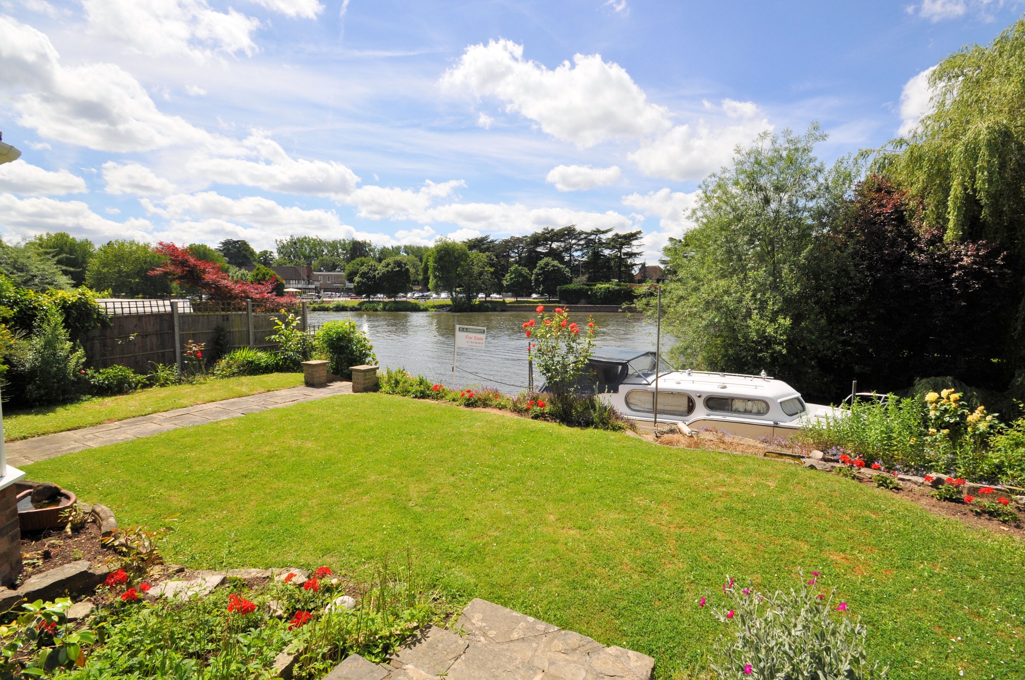 Photos of Riverside, Wraysbury, Berkshire TW19 55689922 PrimeLocation