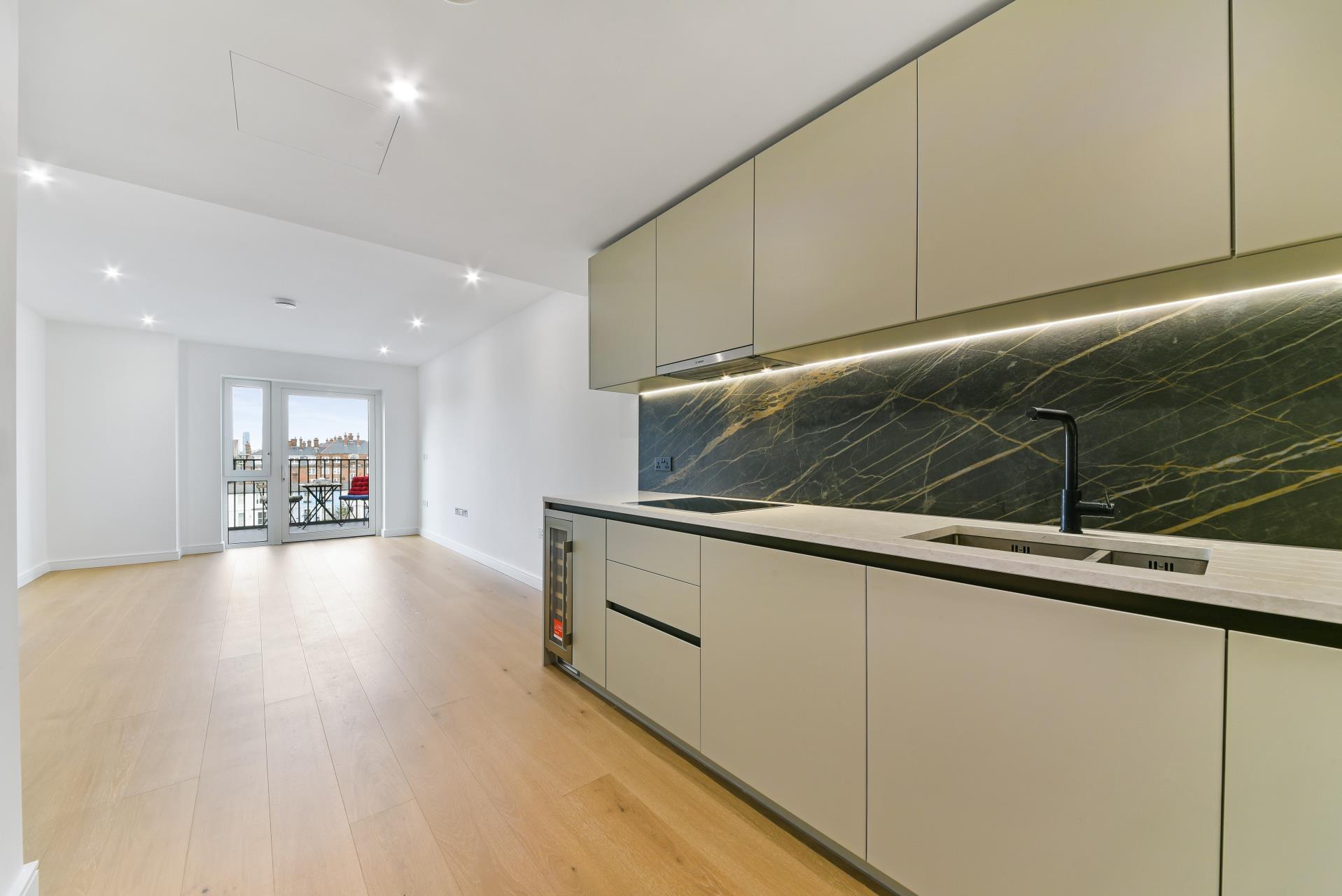 2 bedroom flat for sale 0