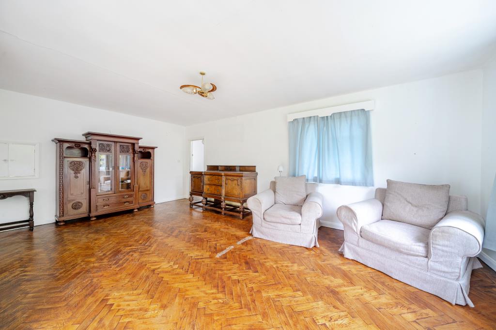 3 bedroom detached bungalow for sale 0