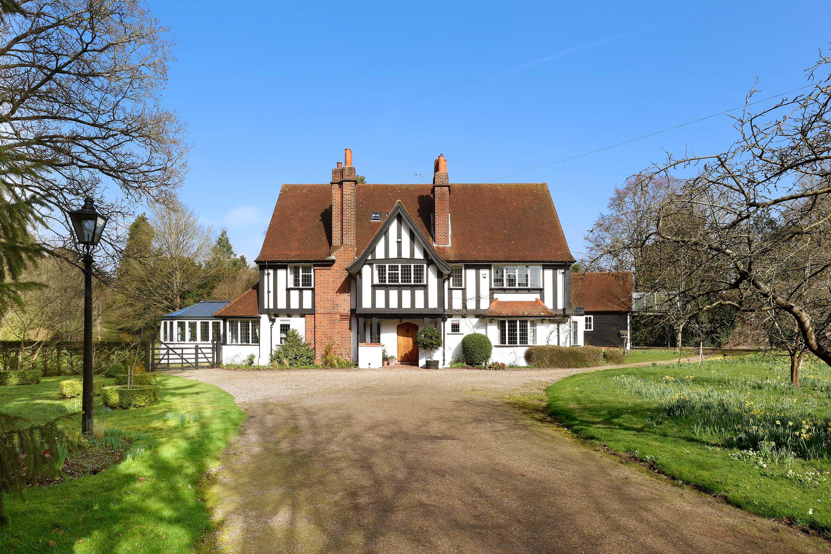 3 bedroom flat for sale in London