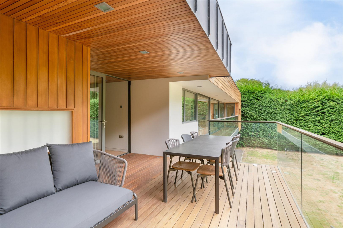 Photos of Loddon Drive, Wargrave, Reading Berkshire RG10 64609061