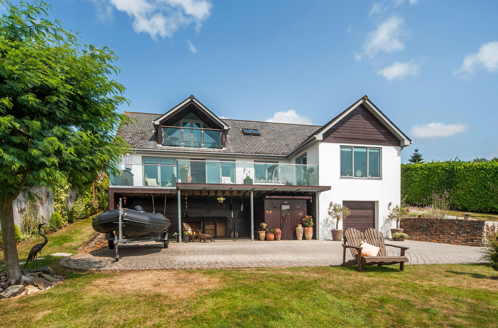 5 bedroom detached house for sale 0