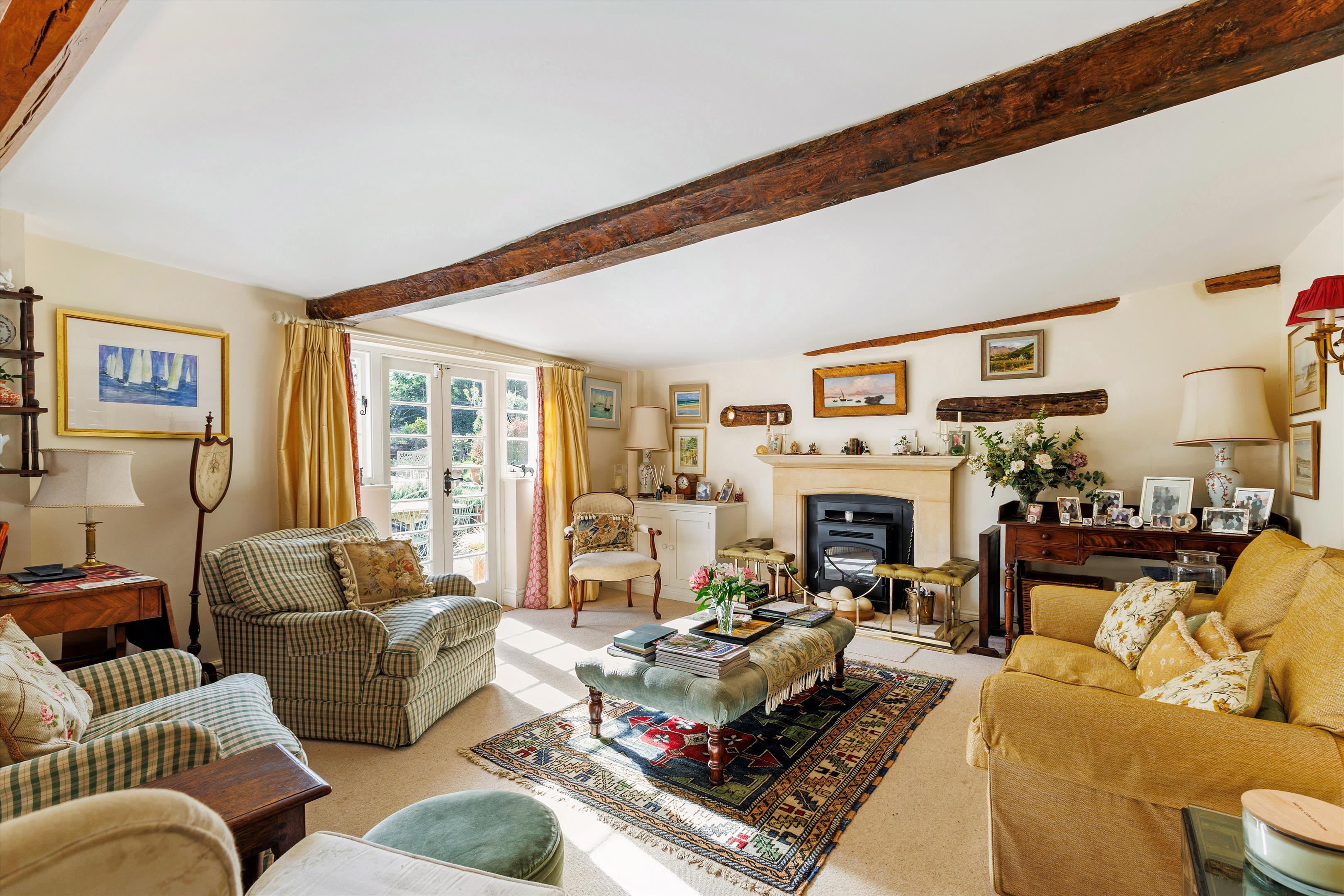 5 bedroom detached house for sale 0