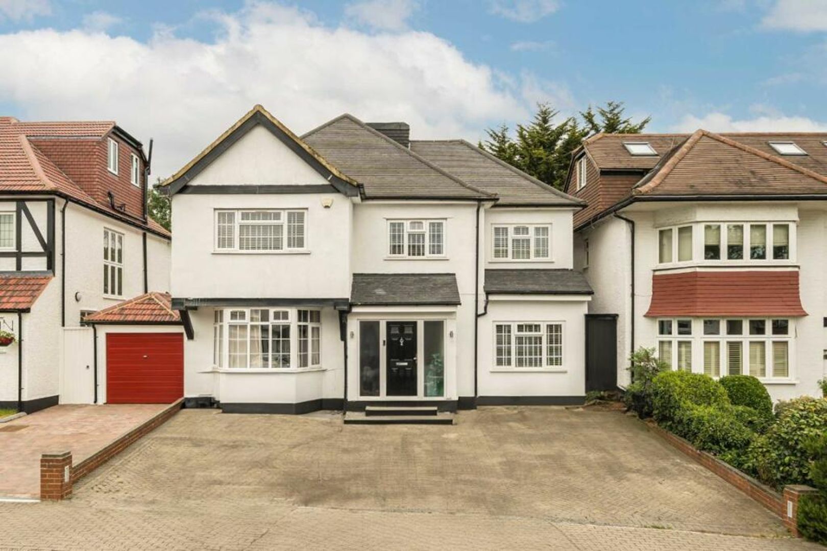 6 bedroom detached house for sale 0