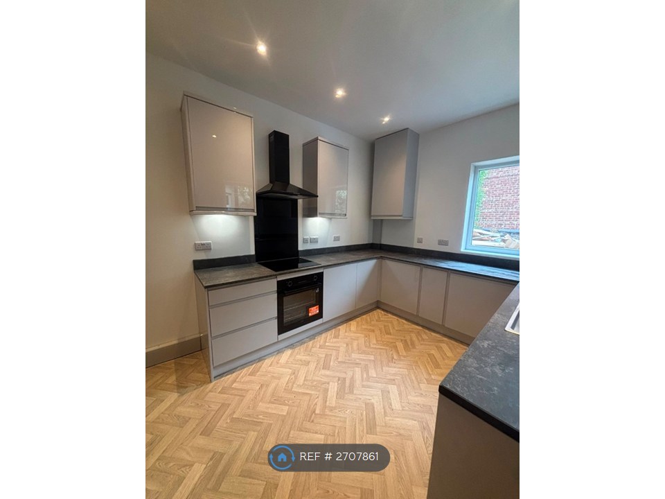St Brendans Road, Withington, Manchester photo 5