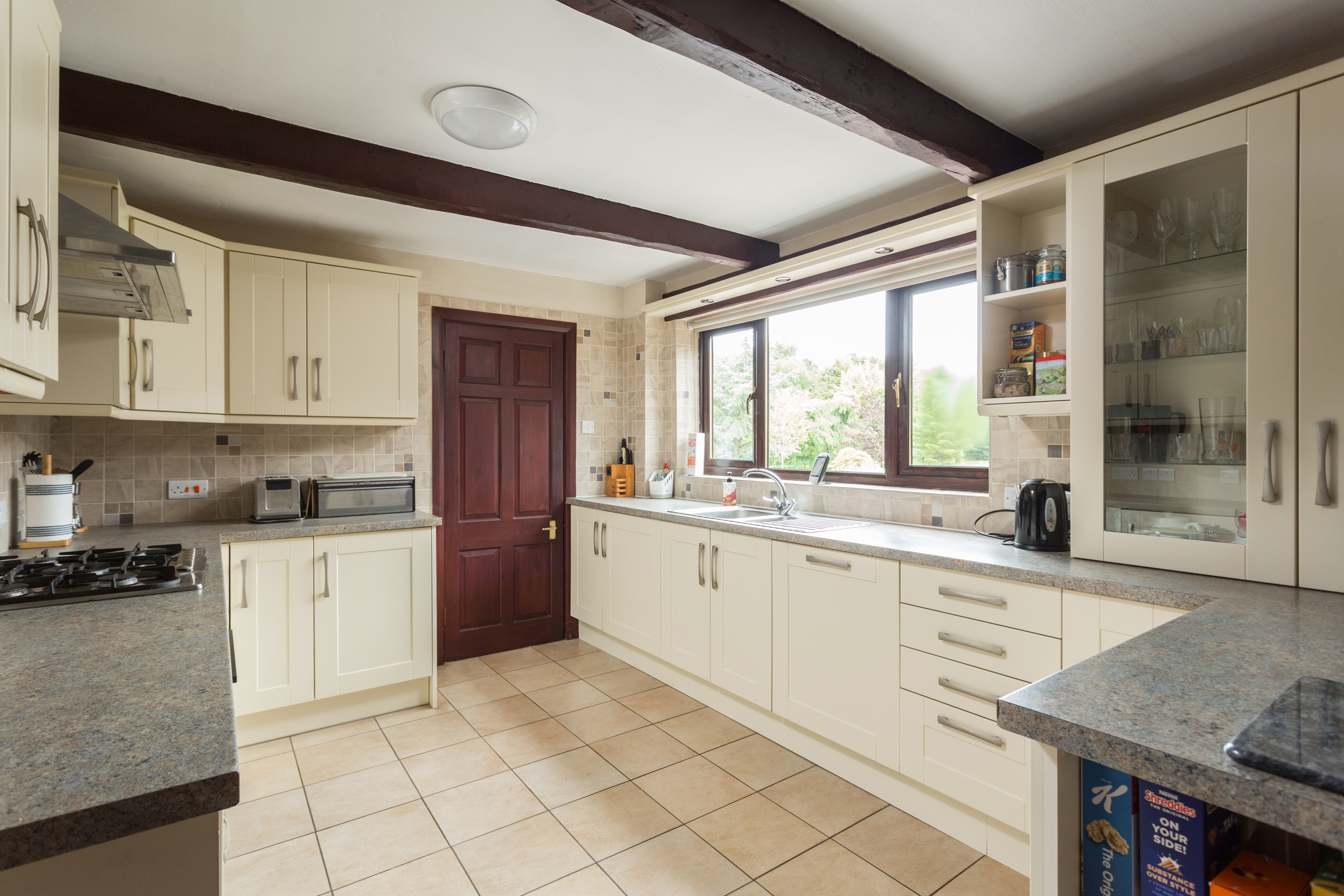 5 bedroom detached house for sale 0