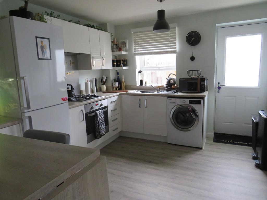 52, Aqua Drive, Peterborough photo 5