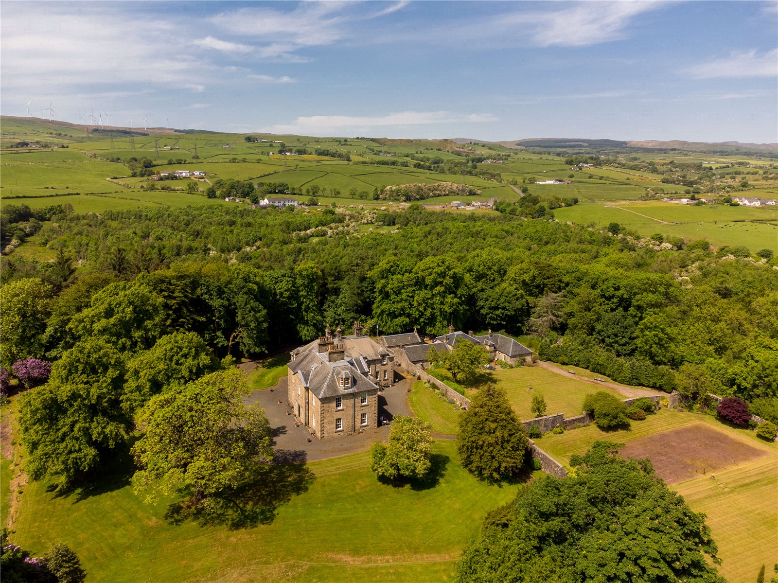 8 bedroom detached house for sale 0